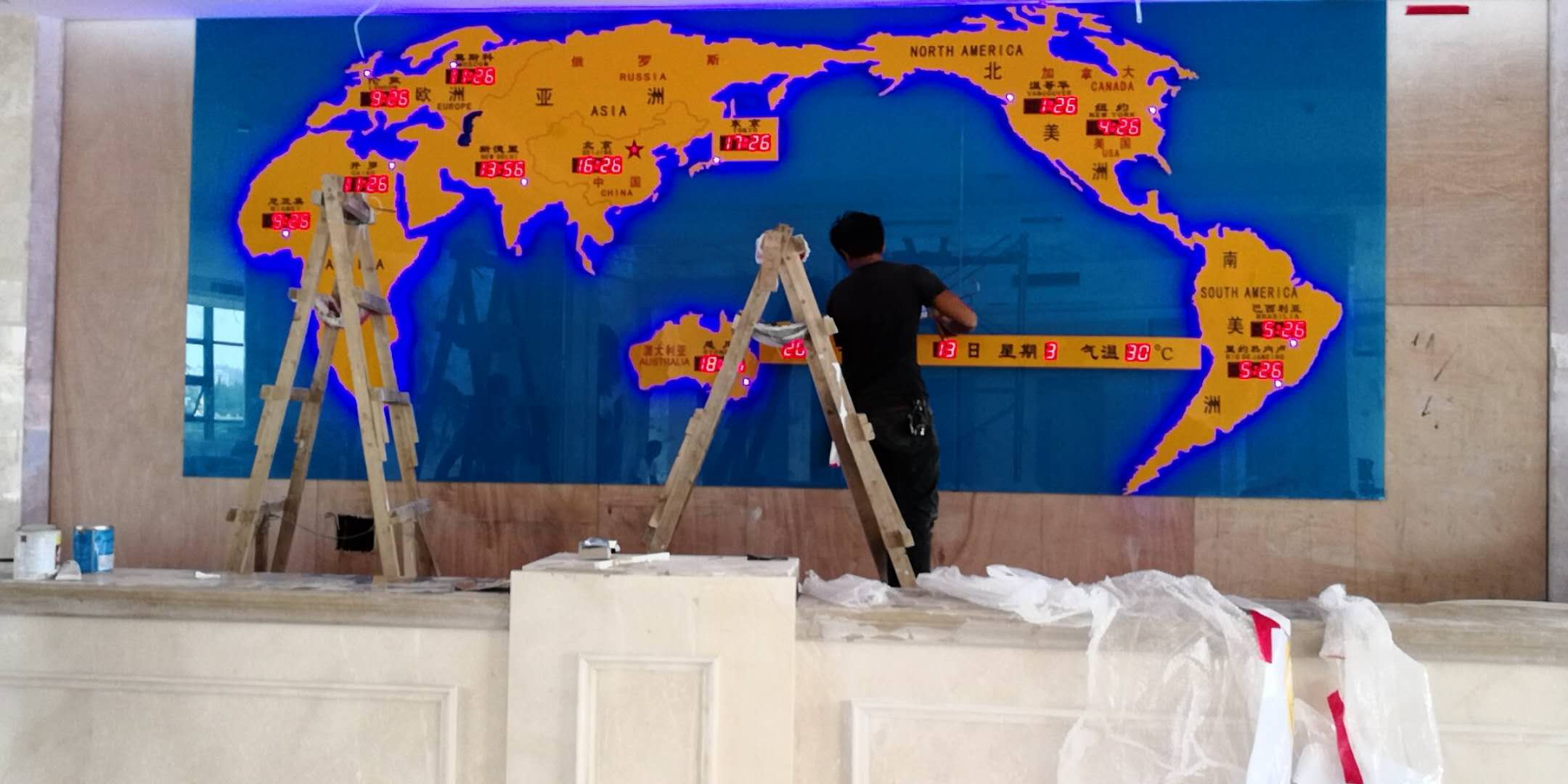 創(chuàng)新立體世界地圖外型世界時(shí)間LED數(shù)字時(shí)鐘/大廳墻面世界地圖鐘